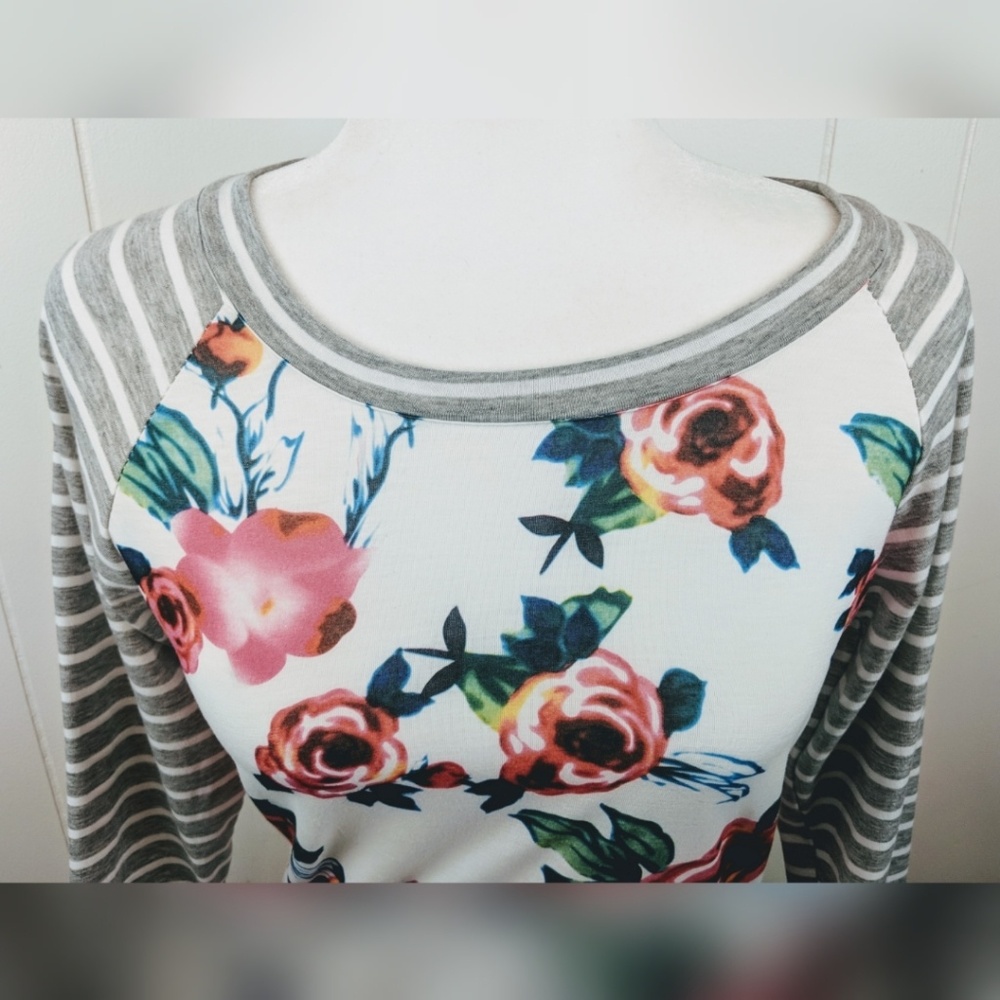 Moking Top Floral Striped Baseball Top, L - Picture 3 of 6